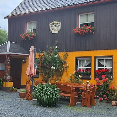 Haus Tadeus *